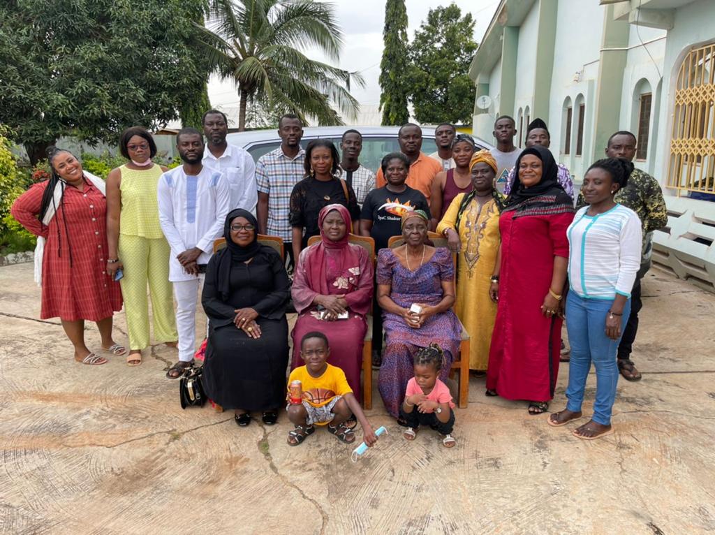 The Huahi family of Benimasi-Boadi, whose ancestral lands Land Rights Defenders is fighting to protect.